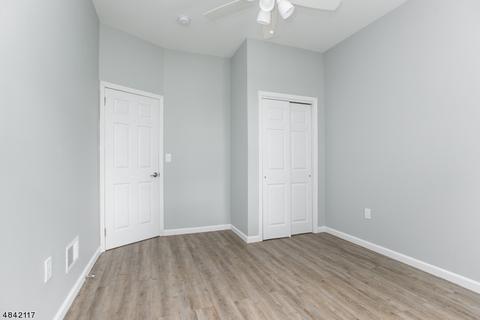 56 Tuttle St, Wallington, NJ 07057 photo 11