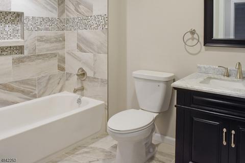 36 Lynn Dr, Byram Township, NJ 07821 photo 11