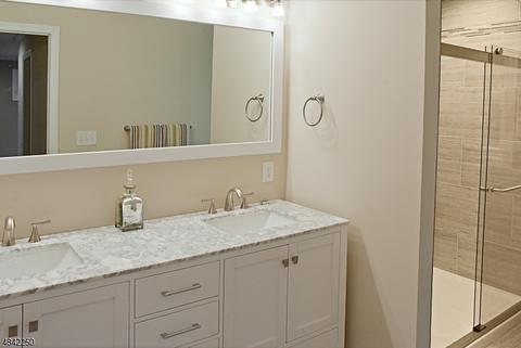 36 Lynn Dr, Byram Township, NJ 07821 photo 14