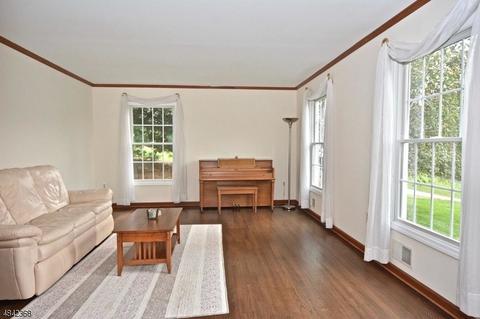 28 Studer Rd, Clinton, NJ 08809 photo 5
