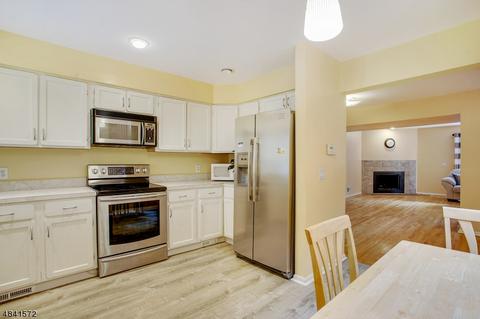 51 Ralph St, Wayne, NJ 07470 photo 3
