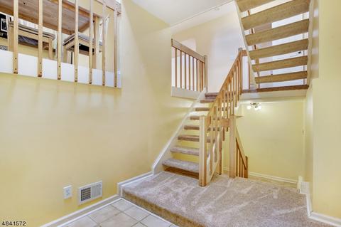 51 Ralph St, Wayne, NJ 07470 photo 2
