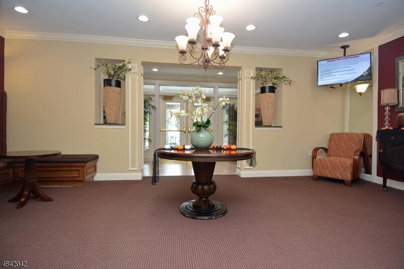  6301 Brookhaven Ct, Riverdale, NJ 07457 photo 3