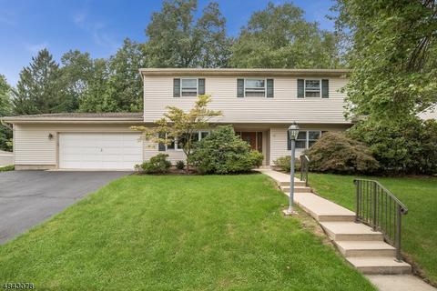 22 Clifford Dr, Wayne, NJ 07470 photo 1