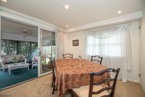 22 Clifford Dr, Wayne, NJ 07470 photo 9