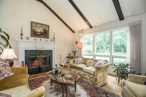 22 Clifford Dr, Wayne, NJ 07470 photo 3
