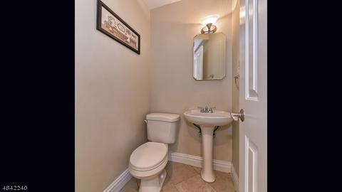 4 Vernon Ct, Wayne, NJ 07470 photo 12
