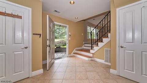 4 Vernon Ct, Wayne, NJ 07470 photo 5