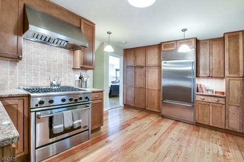 492 Pines Lake Dr, Wayne, NJ 07470 photo 10