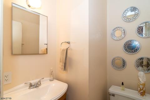 27 Downstream Dr, Mount Olive Twp., NJ 07836 photo 18