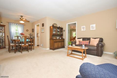 40 Hillside Ter, Wayne, NJ 07470 photo 6