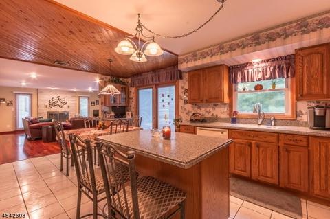 19 Torbet Dr, Wayne, NJ 07470 photo 5