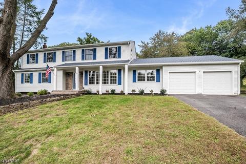 21 Almroth Dr, Wayne, NJ 07470 photo 2