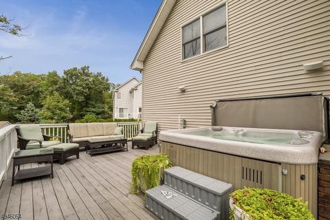 22 Danielle Dr, Wayne, NJ 07470 photo 5