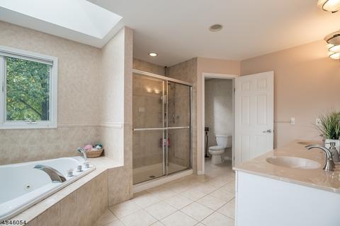 22 Danielle Dr, Wayne, NJ 07470 photo 22