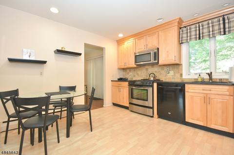 38 Rillo Dr, Wayne, NJ 07470 photo 9