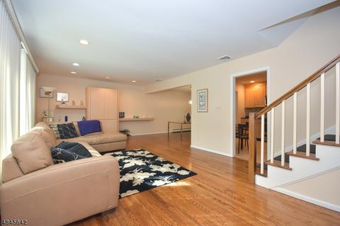 38 Rillo Dr, Wayne, NJ 07470 photo 2