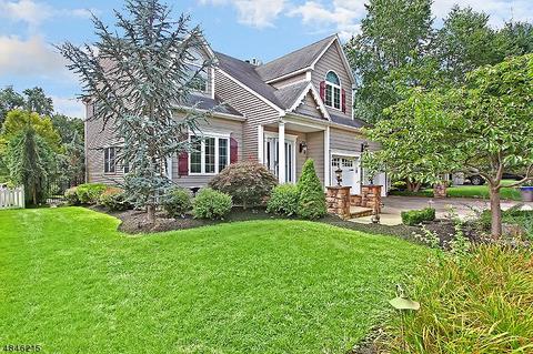 11 Stapleton Ct, Bridgewater, NJ 08807 photo 2