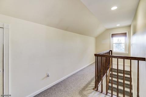 95 Jackson Ave, Wayne, NJ 07470 photo 12
