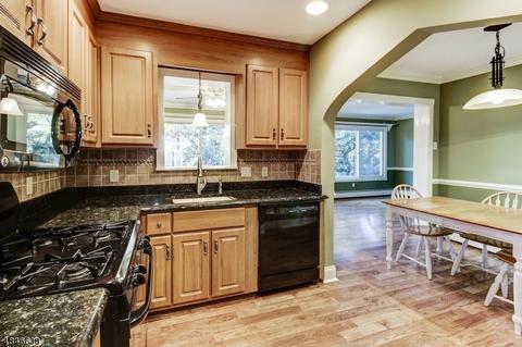 95 Jackson Ave, Wayne, NJ 07470 photo 7