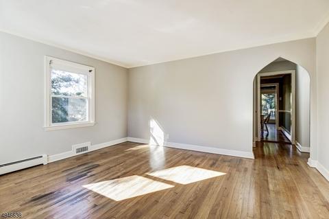 95 Jackson Ave, Wayne, NJ 07470 photo 3