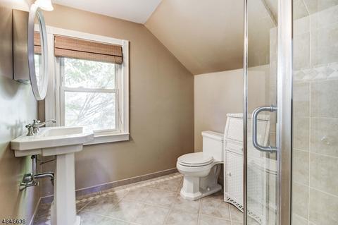 95 Jackson Ave, Wayne, NJ 07470 photo 14