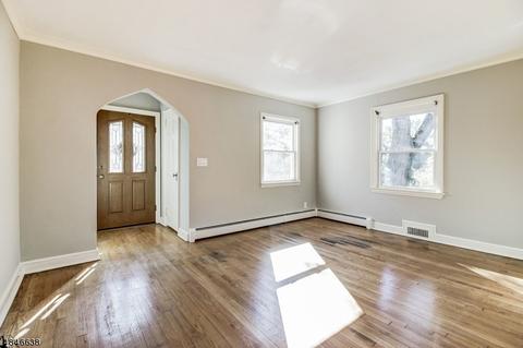 95 Jackson Ave, Wayne, NJ 07470 photo 2