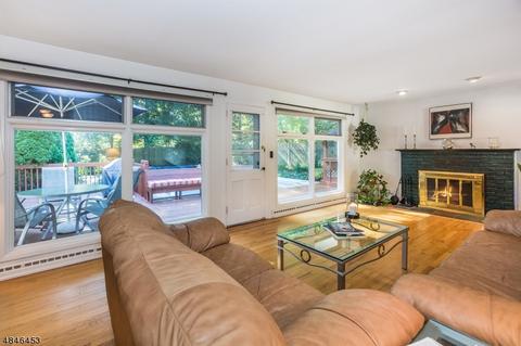 14 Linden Ln, Wayne, NJ 07470 photo 2