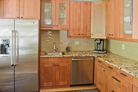 573 Plainfield Ave, Berkeley Heights, NJ 07922 photo 5