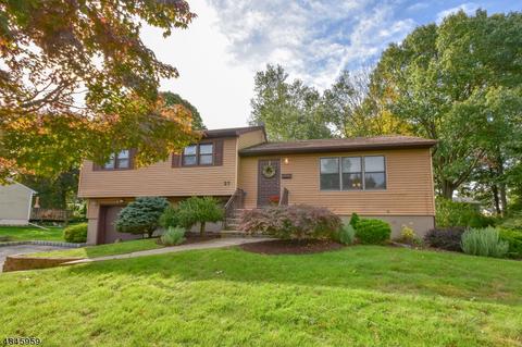 27 Andover Dr, Wayne, NJ 07470 photo 1