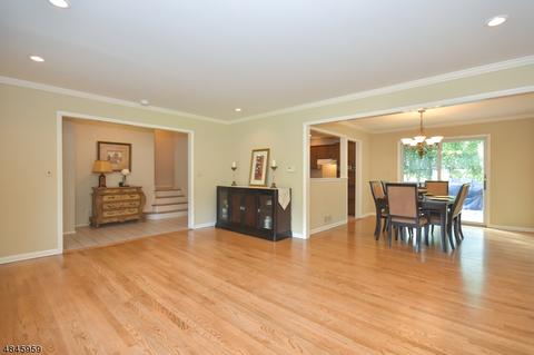 27 Andover Dr, Wayne, NJ 07470 photo 3