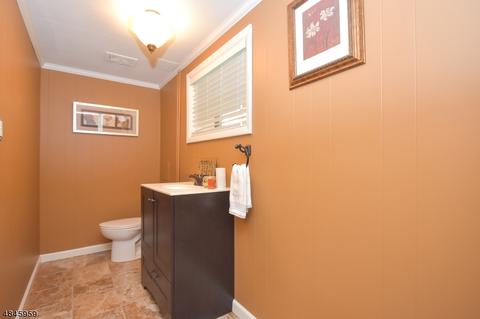 27 Andover Dr, Wayne, NJ 07470 photo 19