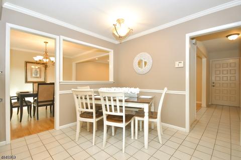27 Andover Dr, Wayne, NJ 07470 photo 9