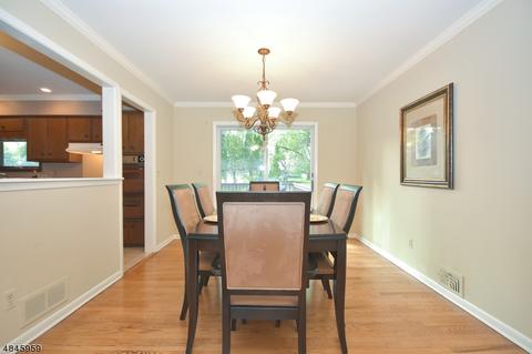 27 Andover Dr, Wayne, NJ 07470 photo 6