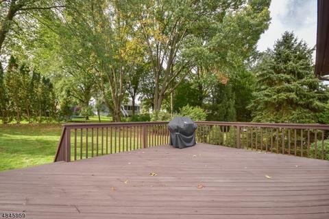 27 Andover Dr, Wayne, NJ 07470 photo 8