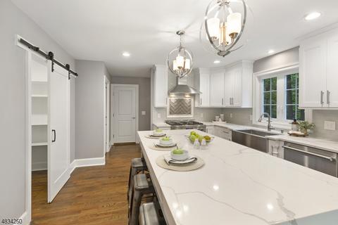 10 Larson Ln, Warren, NJ 07059 photo 2