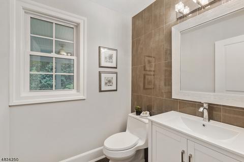 10 Larson Ln, Warren, NJ 07059 photo 21