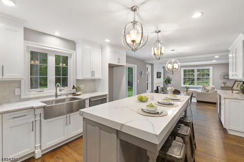 10 Larson Ln, Warren, NJ 07059 photo 1