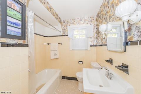 53 Post St, Haledon, NJ 07508 photo 8