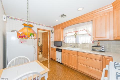 53 Post St, Haledon, NJ 07508 photo 6