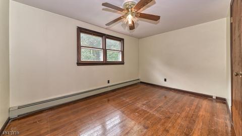 16 Chandler Dr, Wayne, NJ 07470 photo 12