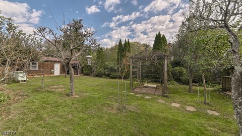 16 Chandler Dr, Wayne, NJ 07470 photo 22