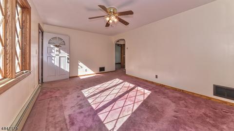 16 Chandler Dr, Wayne, NJ 07470 photo 4