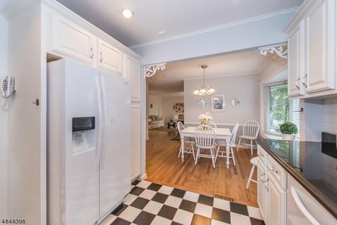 68 Spruce Ter, Wayne, NJ 07470 photo 4