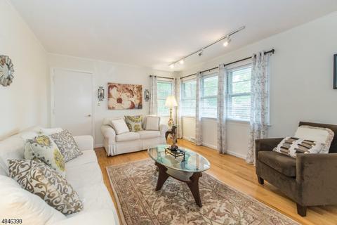 68 Spruce Ter, Wayne, NJ 07470 photo 9