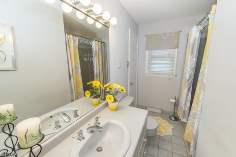68 Spruce Ter, Wayne, NJ 07470 photo 15
