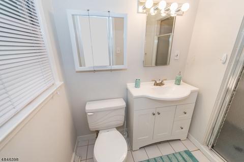68 Spruce Ter, Wayne, NJ 07470 photo 12