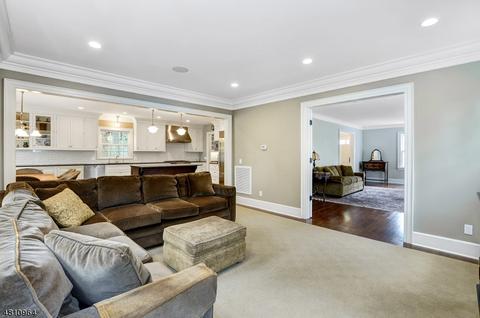 46 Elm St, Millburn, NJ 07041 photo 9