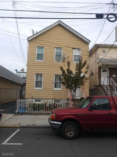 347 John St, East Newark, NJ 07029 photo 1