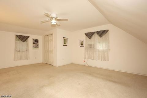 156 Spring Ln, Paramus, NJ 07652 photo 16